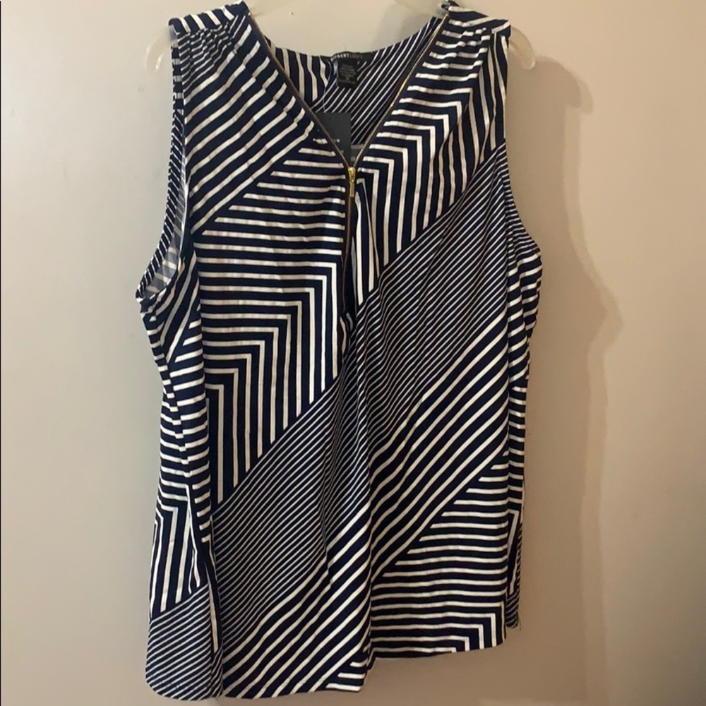 NWT patterned blouse